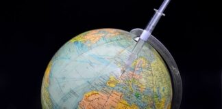 Από τις πτήσεις στο πουθενά, στον εμβολιαστικό τουρισμό