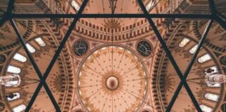 Εάλω η Πόλις;